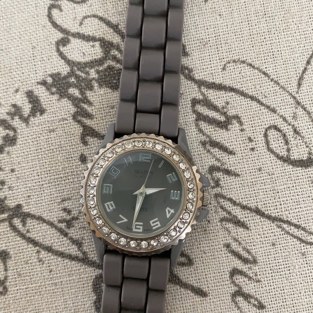 Watch - Picture 3 of 3